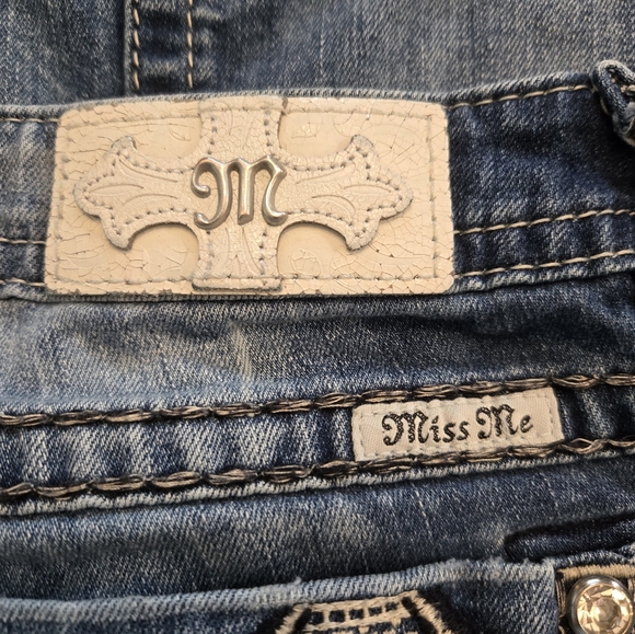 Miss Me Jeans - Picture 3 of 13